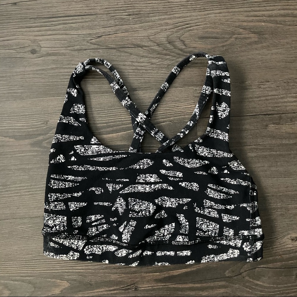 Lululemon black and white sports bra size 2